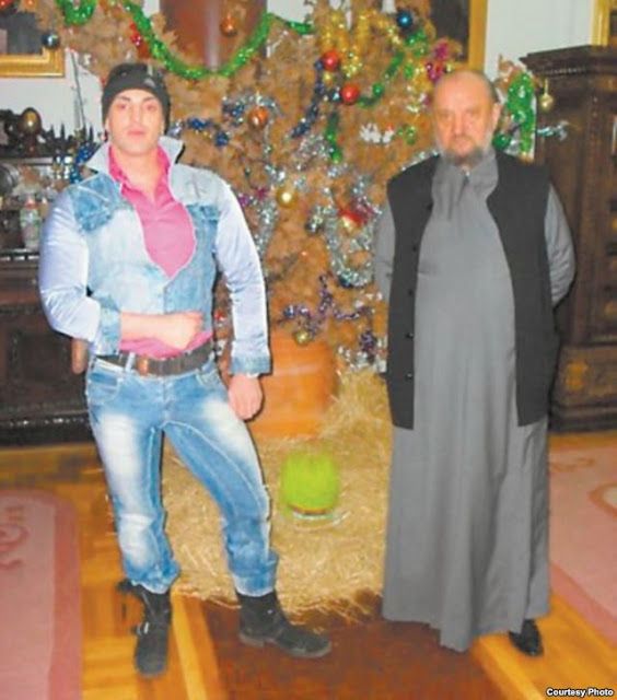 122D1C3D-305E-405E-ABCA-8777F78D685F_zps