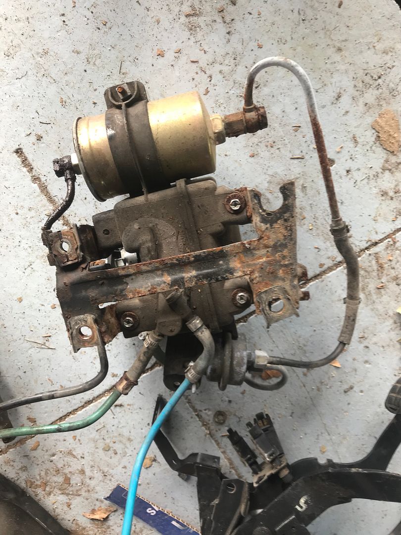 Mk2 Jetta GLI 16v Fuel pump housing / assembly / bosch