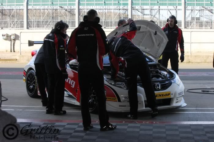 IMAGE: http://i1055.photobucket.com/albums/s512/griffinphotography2012/Motorsport/IMG_0915.jpg