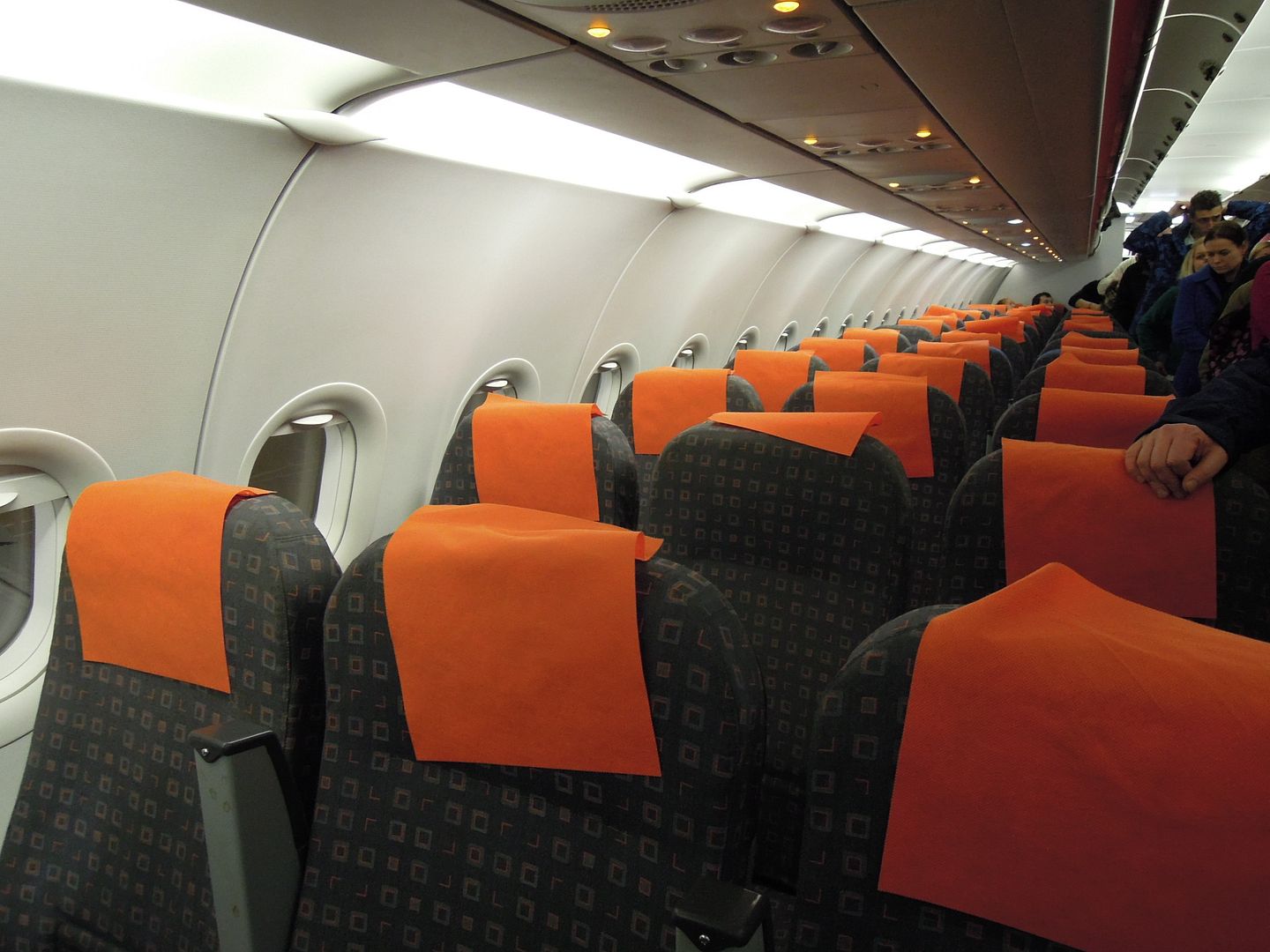 http://i1055.photobucket.com/albums/s515/win1290/Prague%20Trip%20March%202012%20Return%20flight/DSCN1965.jpg