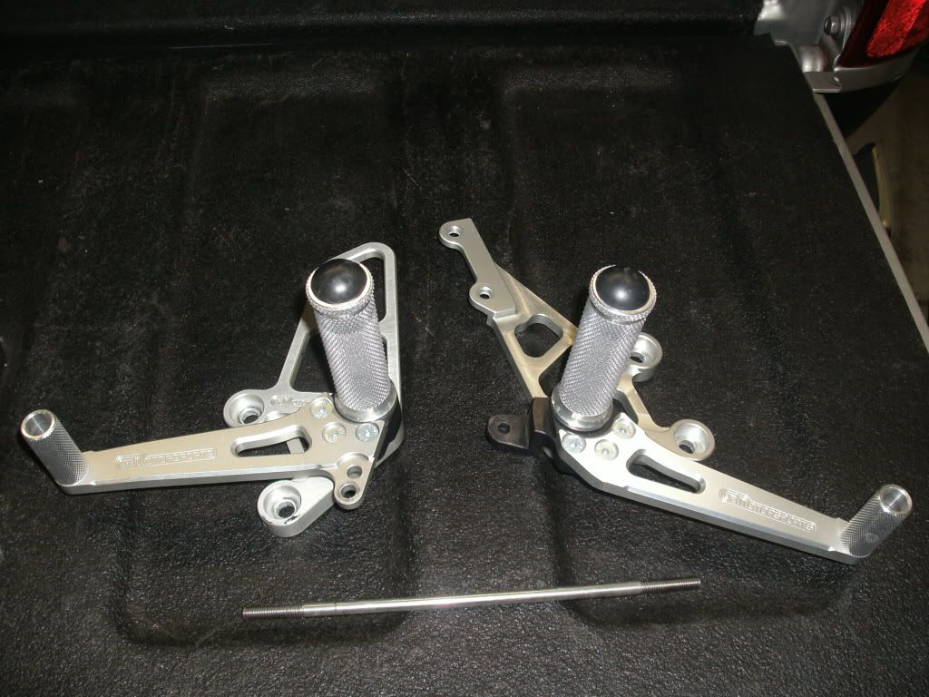 2nd Gen Front End, Woodcraft Rear Sets, & GSXR Steering damper w/ mounting kit Suzuki SV650